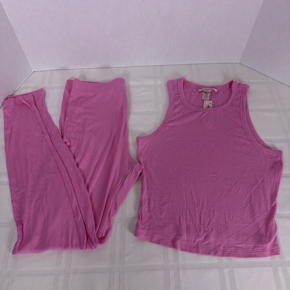 NWT-Victoria Secret Women's ribbed modal tank and pants set, pink. Size Small